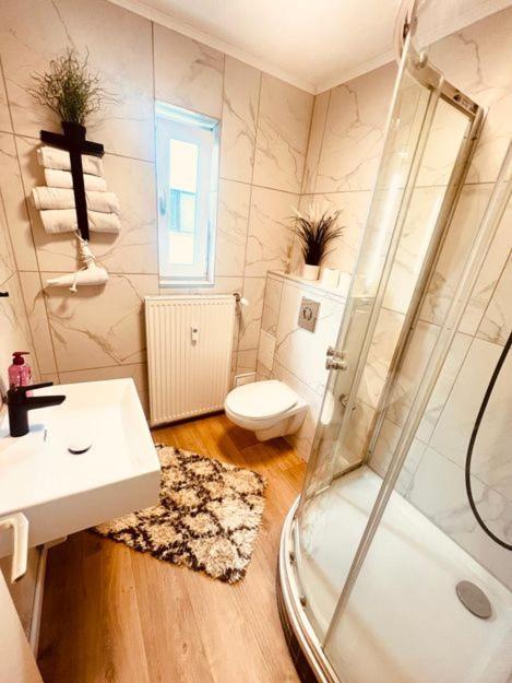 An Der Uniklinik Mit Eigener Kueche Und Renoviertem Badezimmer Homburg (Saar)